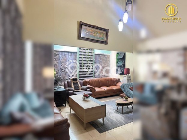 Rumah Mewah LB 288m2 Siap Huni Desain Elegan di Turangga, Bandung Rumah Mewah LB 288m2 Siap Huni Desain Elegan di Turangga, Bandung