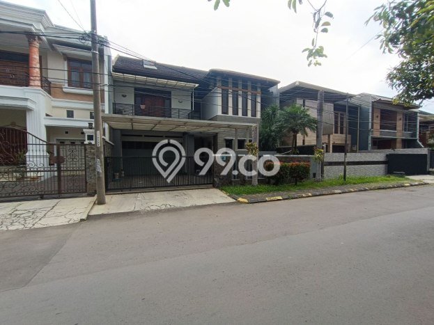 Rumah Elit Modern Tanpa Renovasi di Bandung Kota Bandung Rumah Elit Modern Tanpa Renovasi di Bandung Kota Bandung