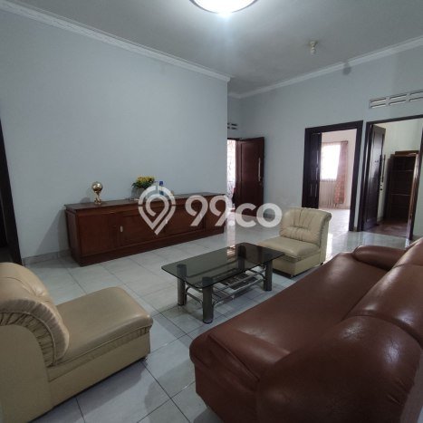 Ready to Use! Premium House LT 230m2 Desain Elegan di Burangrang Ready to Use! Premium House LT 230m2 Desain Elegan di Burangrang