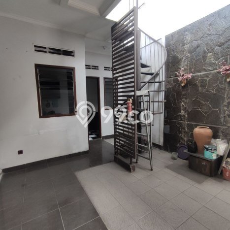 Ready to Use! Premium House LT 230m2 Desain Elegan di Burangrang Ready to Use! Premium House LT 230m2 Desain Elegan di Burangrang