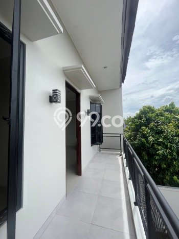 Rumah Strategis Minimalis Lb 160m2 di Pesanggrahan, Jakarta Selatan Rumah Strategis Minimalis Lb 160m2 di Pesanggrahan, Jakarta Selatan