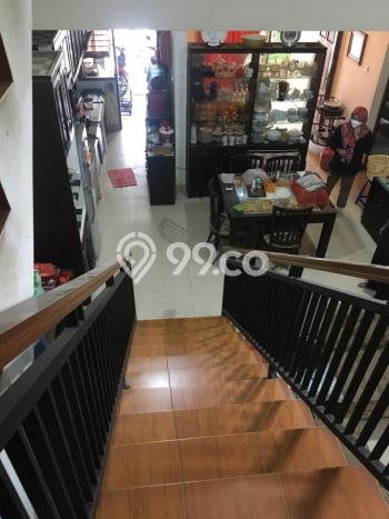 Rumah Luas Asri 3 KT Siap Pakai di Bintaro Tangerang Selatan Rumah Luas Asri 3 KT Siap Pakai di Bintaro Tangerang Selatan