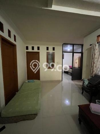 Hunian Elit LB 260m2 Siap Pakai Desain Elegan di Bintaro, Tangerang Selatan Hunian Elit LB 260m2 Siap Pakai Desain Elegan di Bintaro, Tangerang Selatan