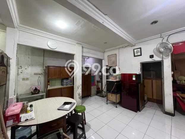 Rumah Luas Asri 4 KT Siap Huni di Roxy Jakarta Pusat Rumah Luas Asri 4 KT Siap Huni di Roxy Jakarta Pusat