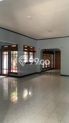 Disewakan! Rumah 6 Kamar Tidur &
3 Kamar Mandi di Tanjung Duren, Jakarta Barat Disewakan! Rumah 6 Kamar Tidur &
3 Kamar Mandi di Tanjung Duren, Jakarta Barat
