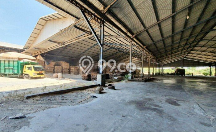 Lokasi Strategis! Dijual Pabrik Bisnis di Kebomas, Gresik Kondisi Baik Lokasi Strategis! Dijual Pabrik Bisnis di Kebomas, Gresik Kondisi Baik