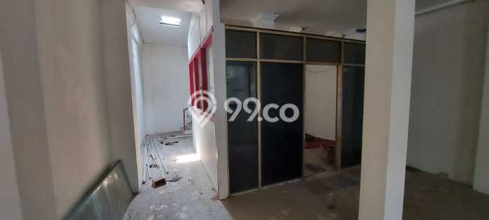 Unit Ruko disewakan di Rangkasbitung Lebak dengan LT 180m2 / LB 70m2 Unit Ruko disewakan di Rangkasbitung Lebak dengan LT 180m2 / LB 70m2