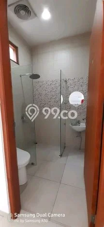 UNIT SPESIAL! Rumah area Umbulharjo, 3 KM, Dekat Pusat Kota, Luas 129m2m² LB 170m2m² UNIT SPESIAL! Rumah area Umbulharjo, 3 KM, Dekat Pusat Kota, Luas 129m2m² LB 170m2m²