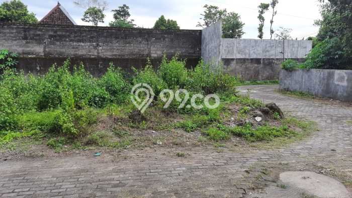 Tanah Kosong Dijual di Sleman dengan Area 128m2 Tanah Kosong Dijual di Sleman dengan Area 128m2