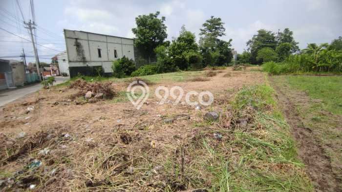 Tanah Dijual Lokasi Strategis di Yogyakarta dengan Luas 246m2 Tanah Dijual Lokasi Strategis di Yogyakarta dengan Luas 246m2