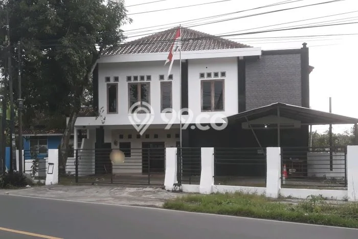 Rumah Cantik Siap Pakai Di Banguntapan Luas 500m2 Aman Rumah Cantik Siap Pakai Di Banguntapan Luas 500m2 Aman