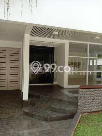 Hunian Minimalis dengan LT 460m2 & LB 360m2 Disewakan di Pondok Indah Hunian Minimalis dengan LT 460m2 & LB 360m2 Disewakan di Pondok Indah
