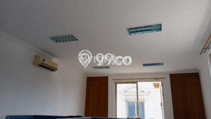 Unit Ruko Dijual di Tebet Jakarta Selatan Luas Tanah 63m2, Luas Bangunan 132m2 Unit Ruko Dijual di Tebet Jakarta Selatan Luas Tanah 63m2, Luas Bangunan 132m2