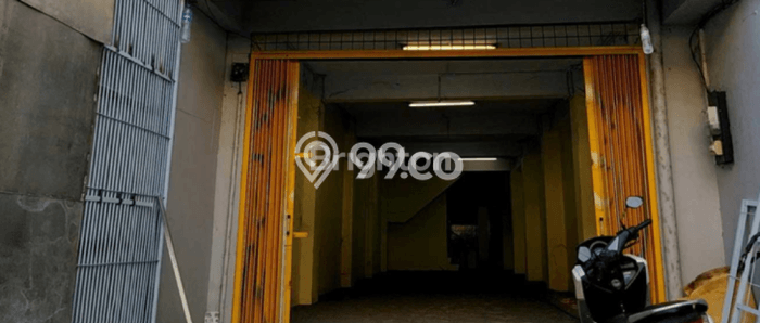 Unit Ruko Dijual di Jakarta Selatan LT 227m2 & LB 480m2 Unit Ruko Dijual di Jakarta Selatan LT 227m2 & LB 480m2
