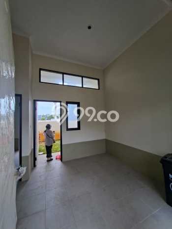 Jual Rumah Strategis Bagus Punya 2 KT di Sawangan Depok SHM Jual Rumah Strategis Bagus Punya 2 KT di Sawangan Depok SHM