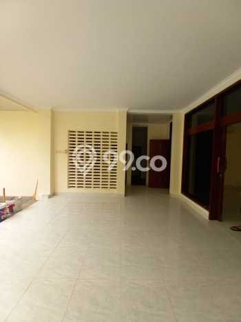Hunian Bagus Disewakan di Kemang, Jakarta Selatan LT 1400m2, LB 750m2 Hunian Bagus Disewakan di Kemang, Jakarta Selatan LT 1400m2, LB 750m2