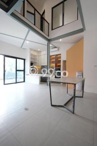 Ready to Use! Luxury House LT 167m2 Desain Modern di Cireundeu Ready to Use! Luxury House LT 167m2 Desain Modern di Cireundeu