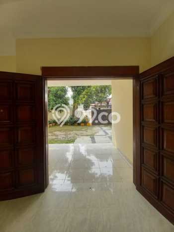 Hunian Bagus Disewakan di Kemang, Jakarta Selatan LT 1400m2, LB 750m2 Hunian Bagus Disewakan di Kemang, Jakarta Selatan LT 1400m2, LB 750m2