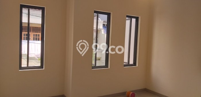 Rumah Luas Asri 3 KT Siap Huni di Tanjung Duren Jakarta Barat Rumah Luas Asri 3 KT Siap Huni di Tanjung Duren Jakarta Barat