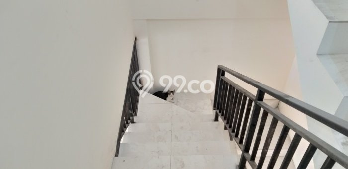 Ruko Bagus Dijual LB 220m2 Lokasi Strategis Jakarta Barat Area Cocok untuk Bisnis Ruko Bagus Dijual LB 220m2 Lokasi Strategis Jakarta Barat Area Cocok untuk Bisnis