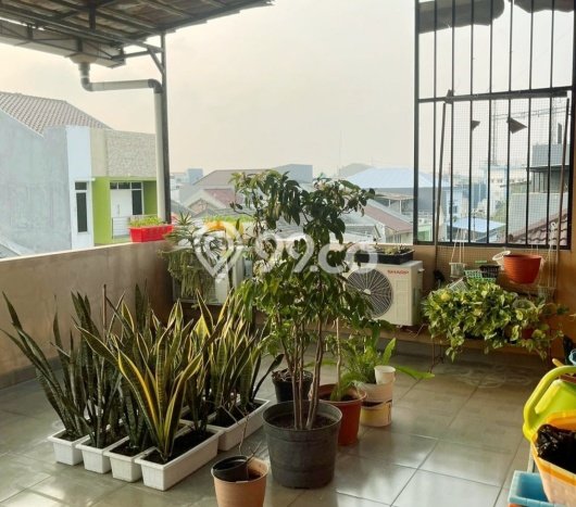 Rumah Minimalis 3 KT di Taman Cosmos Jakarta Barat Semi Furnished Rumah Minimalis 3 KT di Taman Cosmos Jakarta Barat Semi Furnished