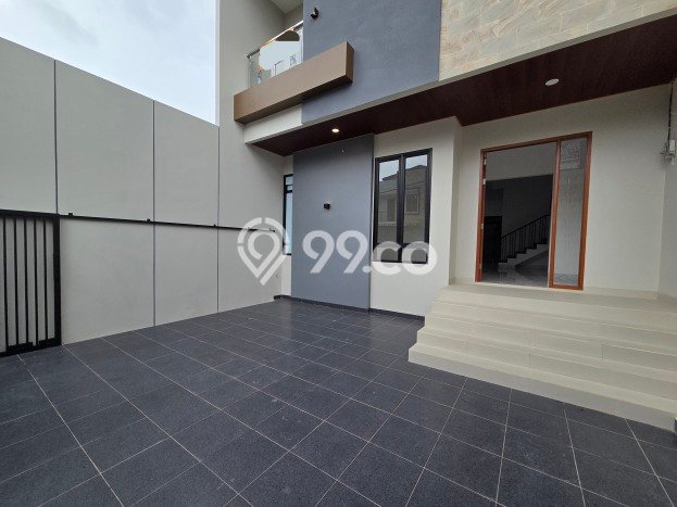 Jual Rumah Luas Megah Dengan View Cantik di Taman Meruya, Jakarta Barat Jual Rumah Luas Megah Dengan View Cantik di Taman Meruya, Jakarta Barat