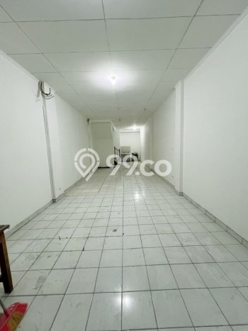 Ruko Dijual di Prime Area Jakarta Barat Luas 180m2 Ruko Dijual di Prime Area Jakarta Barat Luas 180m2