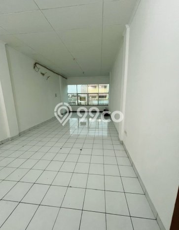 Ruko Dijual di Prime Area Jakarta Barat Luas 180m2 Ruko Dijual di Prime Area Jakarta Barat Luas 180m2