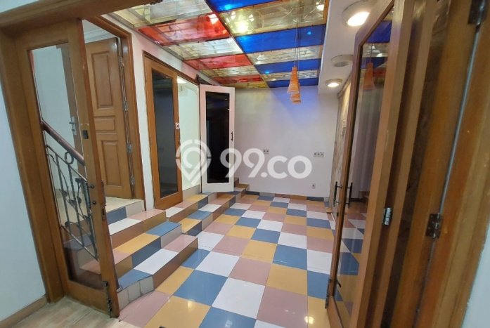 Rumah Elit Modern Siap Huni di Tanjung Duren Jakarta Barat Rumah Elit Modern Siap Huni di Tanjung Duren Jakarta Barat