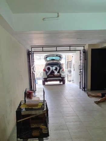 Hunian Mewah LB 200m2 Siap Pakai Desain Elegan di Tanjung Duren, Jakarta Barat Hunian Mewah LB 200m2 Siap Pakai Desain Elegan di Tanjung Duren, Jakarta Barat