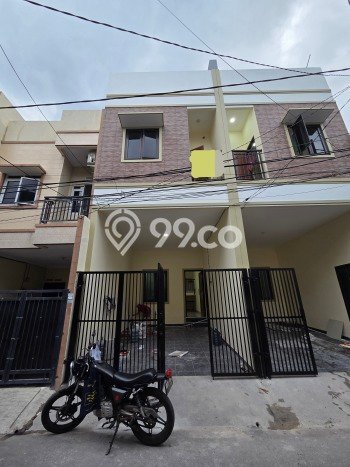 Rumah Luas Asri 3 KT Siap Huni di Tanjung Duren Jakarta Barat Rumah Luas Asri 3 KT Siap Huni di Tanjung Duren Jakarta Barat