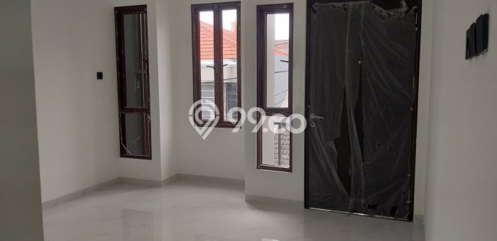 For Sale! Luxury House LT 60m2 Desain Modern di Tomang For Sale! Luxury House LT 60m2 Desain Modern di Tomang