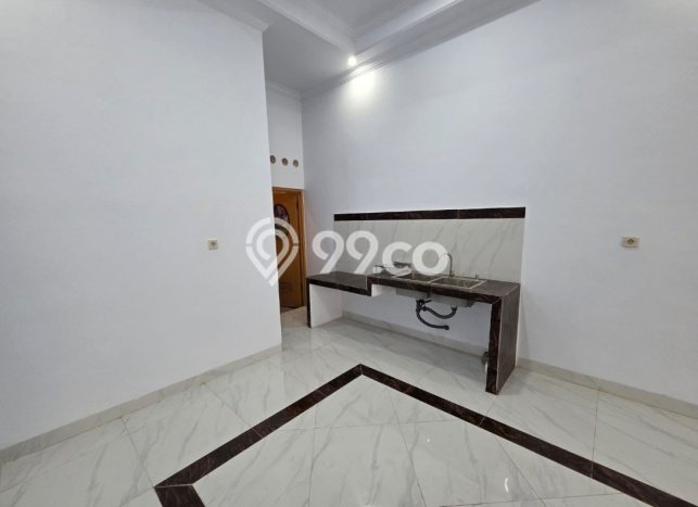 Dijual Hunian Rumah Nyaman 3 KT di Duri Kepa, Jakarta Barat Dijual Hunian Rumah Nyaman 3 KT di Duri Kepa, Jakarta Barat