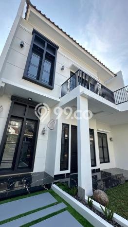 For Sale! Luxury House LT 135m2 Desain Elegan di BSD For Sale! Luxury House LT 135m2 Desain Elegan di BSD
