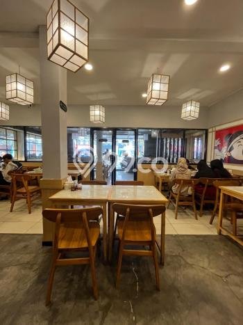 Jual Komersial Area Bisnis Kawasan Karawaci, Luas 180m², Jalan Raya Jual Komersial Area Bisnis Kawasan Karawaci, Luas 180m², Jalan Raya