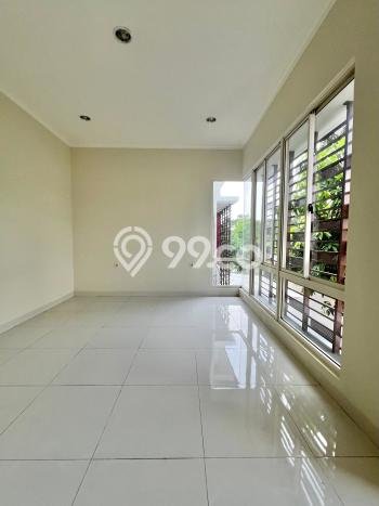 Dijual Rumah Mewah Megah Dengan View Cantik di Gading Serpong, Tangerang Dijual Rumah Mewah Megah Dengan View Cantik di Gading Serpong, Tangerang