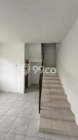 Dijual Gudang Area Komersial Kawasan Tangerang, Luas 380m2m², Jalan Raya Dijual Gudang Area Komersial Kawasan Tangerang, Luas 380m2m², Jalan Raya