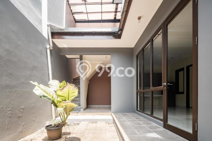 For Sale! Premium House LT 240m2 Desain Modern di BSD For Sale! Premium House LT 240m2 Desain Modern di BSD