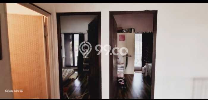 For Sale Rumah 4 Kamar Lokasi Ideal Nyaman dan Strategis di Ciledug For Sale Rumah 4 Kamar Lokasi Ideal Nyaman dan Strategis di Ciledug