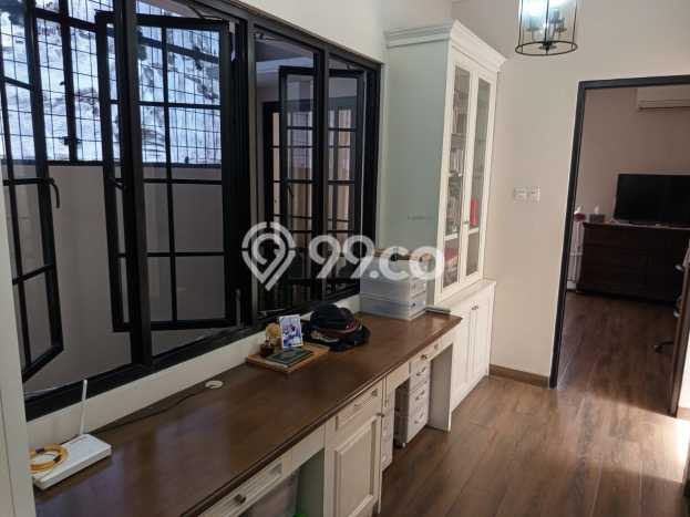 Hunian Mewah LB 180m2 Siap Pakai Desain Elegan di BSD, Tangerang Hunian Mewah LB 180m2 Siap Pakai Desain Elegan di BSD, Tangerang