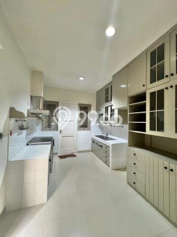 Jarang Ada! Rumah Kontrakan 5 Kamar Bagus Siap Huni Gading Serpong Jarang Ada! Rumah Kontrakan 5 Kamar Bagus Siap Huni Gading Serpong
