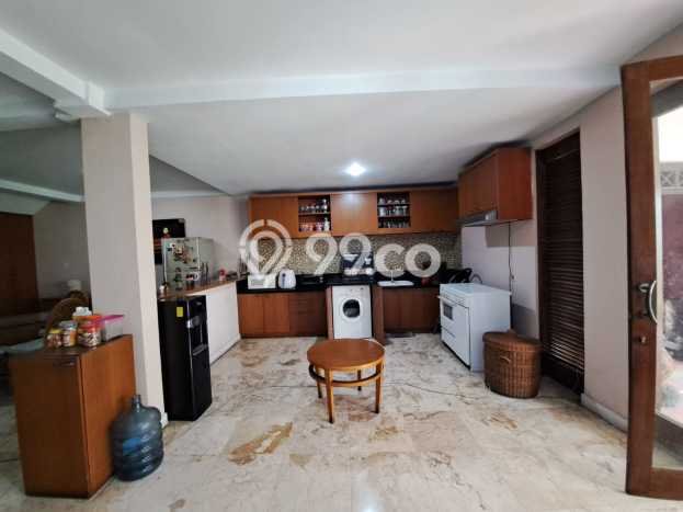 Rumah Luxury Modern Tanpa Renovasi di Gandaria Jakarta Selatan Rumah Luxury Modern Tanpa Renovasi di Gandaria Jakarta Selatan