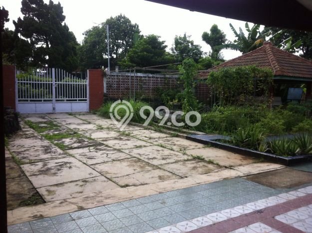 Ready to Use! Premium House LT 4749m2 Desain Modern di Tanah Sareal Ready to Use! Premium House LT 4749m2 Desain Modern di Tanah Sareal