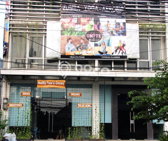 Ruko untuk Disewa di Pusat Jakarta Barat Luas Bangunan 690m2 Ruko untuk Disewa di Pusat Jakarta Barat Luas Bangunan 690m2