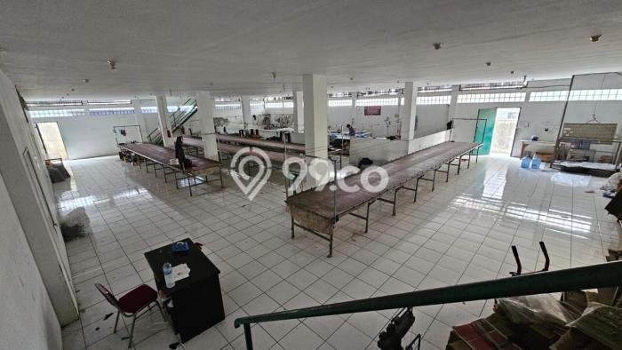 Pabrik Dijual di Jakarta Barat LT 1260m2 & LB 1600m2 Lokasi Terbaik! Pabrik Dijual di Jakarta Barat LT 1260m2 & LB 1600m2 Lokasi Terbaik!