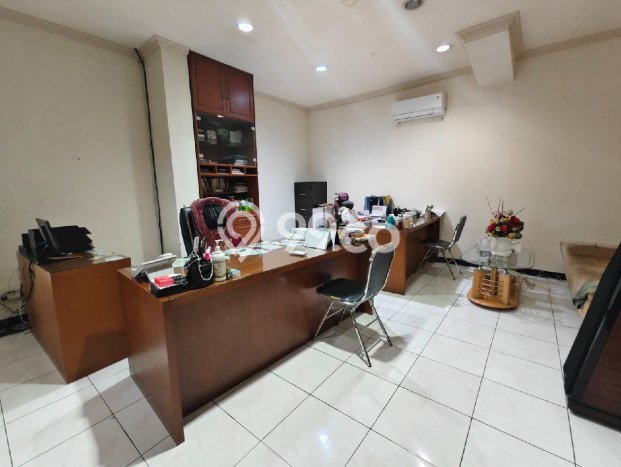 Ruko Dijual di Pasar Baru LT 300m2, LB 400m2 Solusi Investasi Cerdas Ruko Dijual di Pasar Baru LT 300m2, LB 400m2 Solusi Investasi Cerdas
