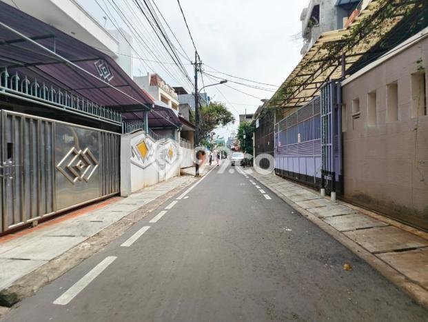 For Sale! Luxury House LT 225m2 Desain Modern di Pasar Baru For Sale! Luxury House LT 225m2 Desain Modern di Pasar Baru