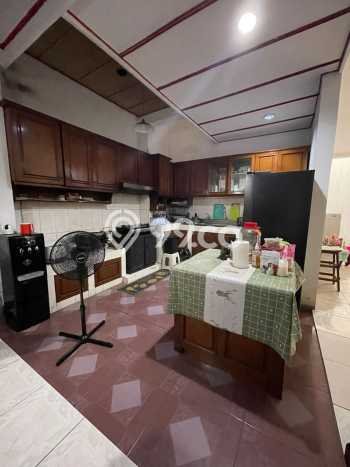 For Sale! Luxury House LT 225m2 Desain Modern di Pasar Baru For Sale! Luxury House LT 225m2 Desain Modern di Pasar Baru