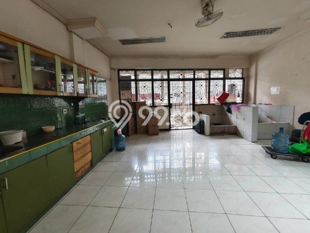 Ruko Dijual di Pasar Baru LT 300m2, LB 400m2 Solusi Investasi Cerdas Ruko Dijual di Pasar Baru LT 300m2, LB 400m2 Solusi Investasi Cerdas
