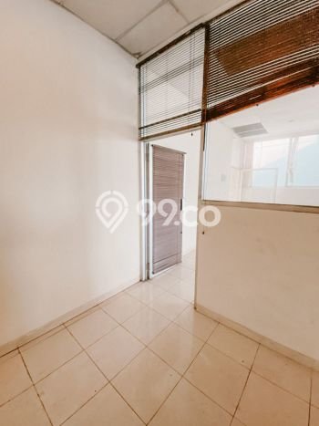 Ruko Strategis di Puri Indah, Luas 300m², Kawasan Komersial Ruko Strategis di Puri Indah, Luas 300m², Kawasan Komersial